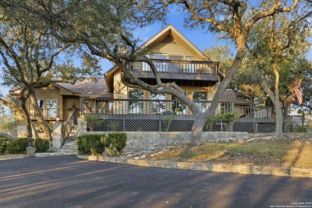 Photo of 1072 Summit, Canyon Lake, TX 78133 (MLS # 1926568)