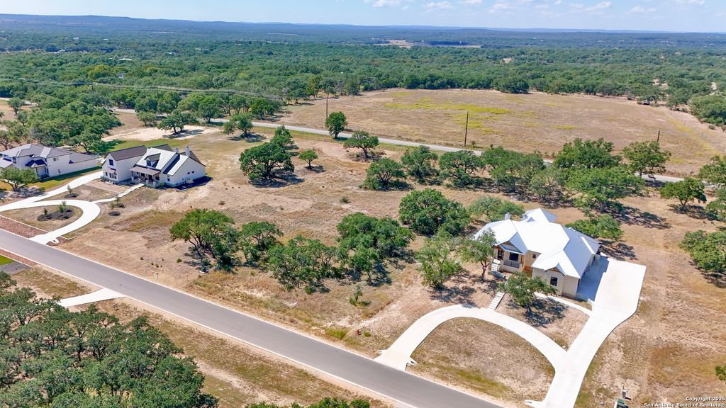 Photo of 925 Annabelle Ave, Bulverde, TX 78163 (MLS # 1915810)