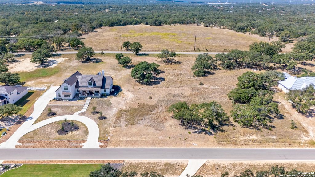 Photo of 925 Annabelle Ave, Bulverde, TX 78163 (MLS # 1915810)