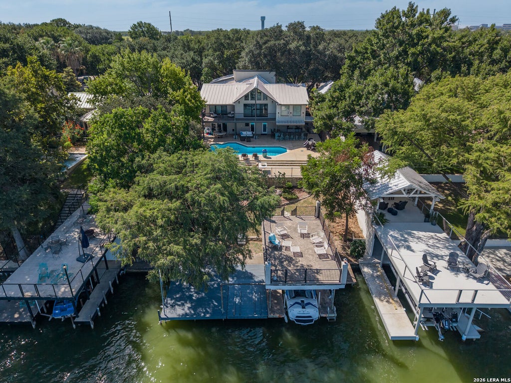 Photo of 180 LAKE RIDGE DR, Seguin, TX 78155 (MLS # 2012758)