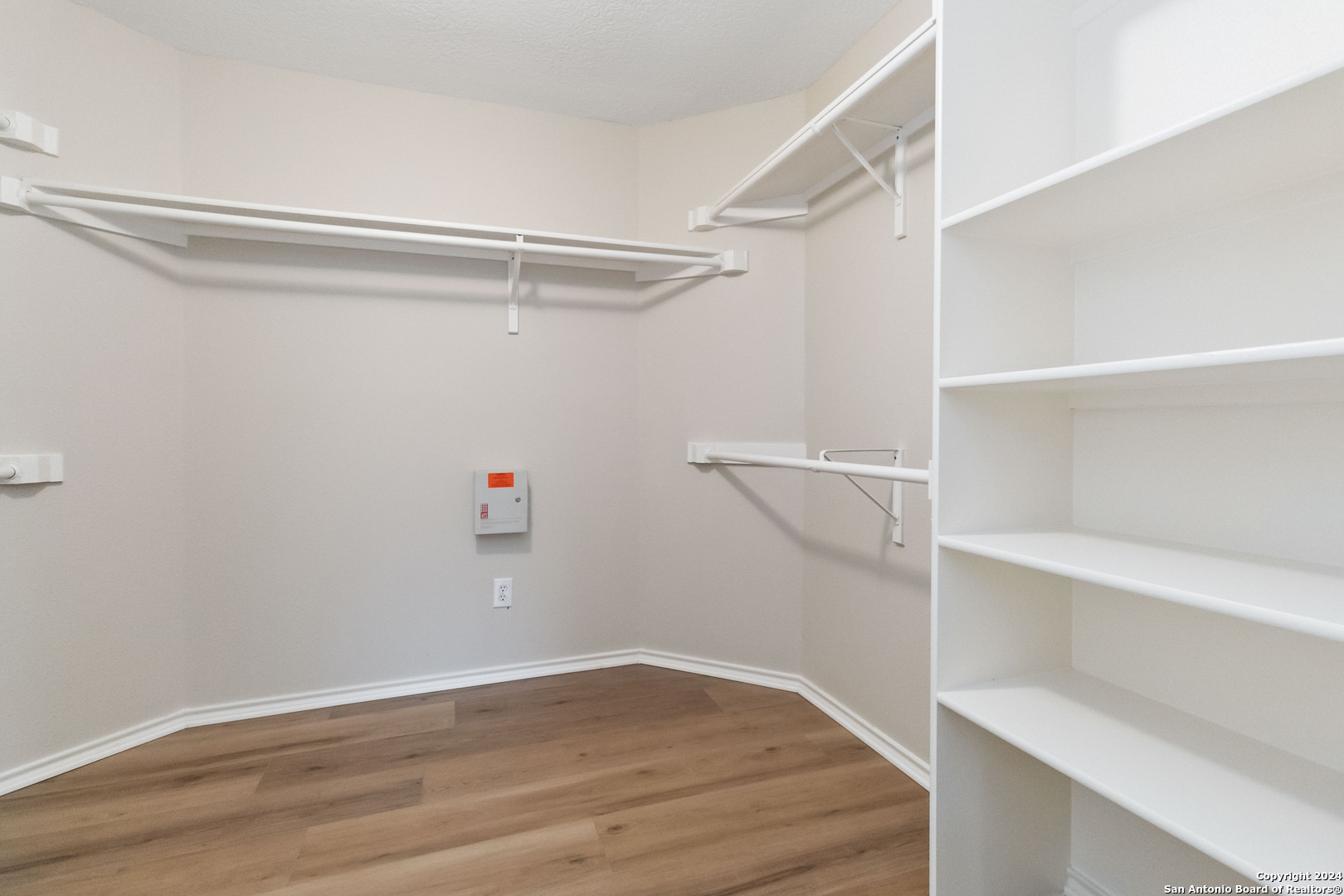 San Antonio, Texas 78247, United States, 3 Bedrooms Bedrooms, ,3 BathroomsBathrooms,Residential,Pending,46114