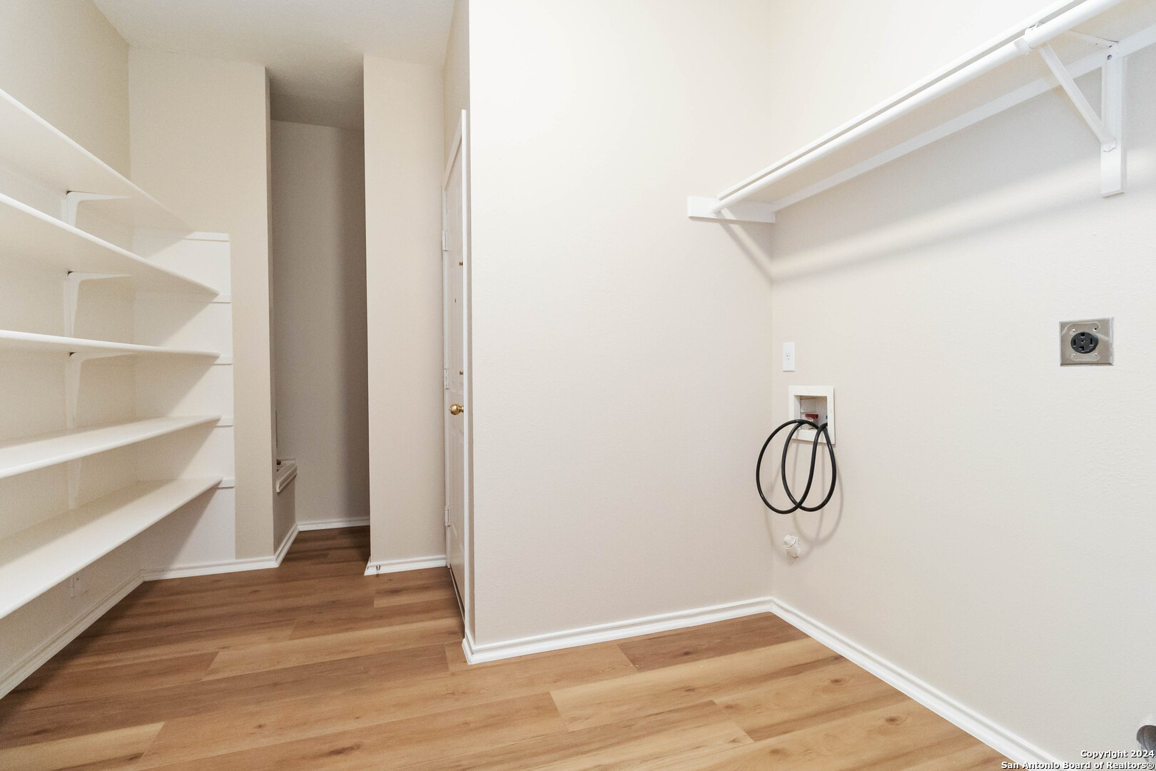 San Antonio, Texas 78247, United States, 3 Bedrooms Bedrooms, ,3 BathroomsBathrooms,Residential,Pending,46114