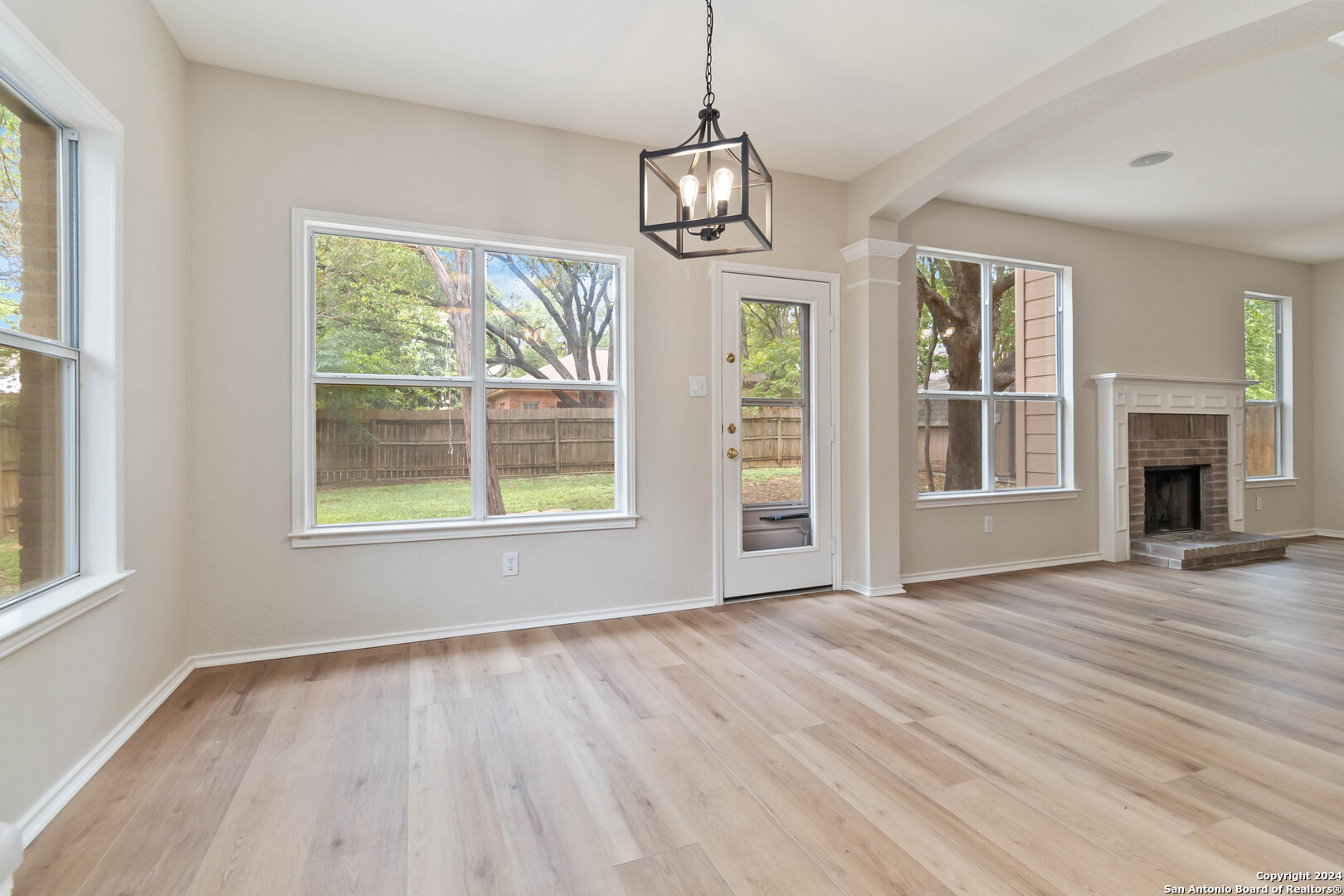 San Antonio, Texas 78247, United States, 3 Bedrooms Bedrooms, ,3 BathroomsBathrooms,Residential,Pending,46114