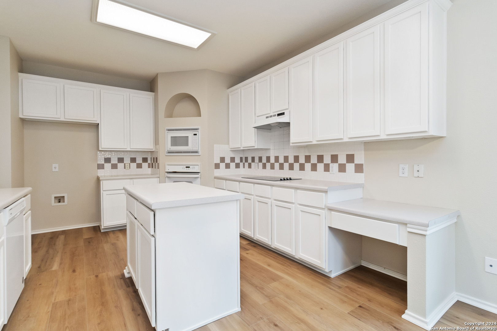 San Antonio, Texas 78247, United States, 3 Bedrooms Bedrooms, ,3 BathroomsBathrooms,Residential,Pending,46114