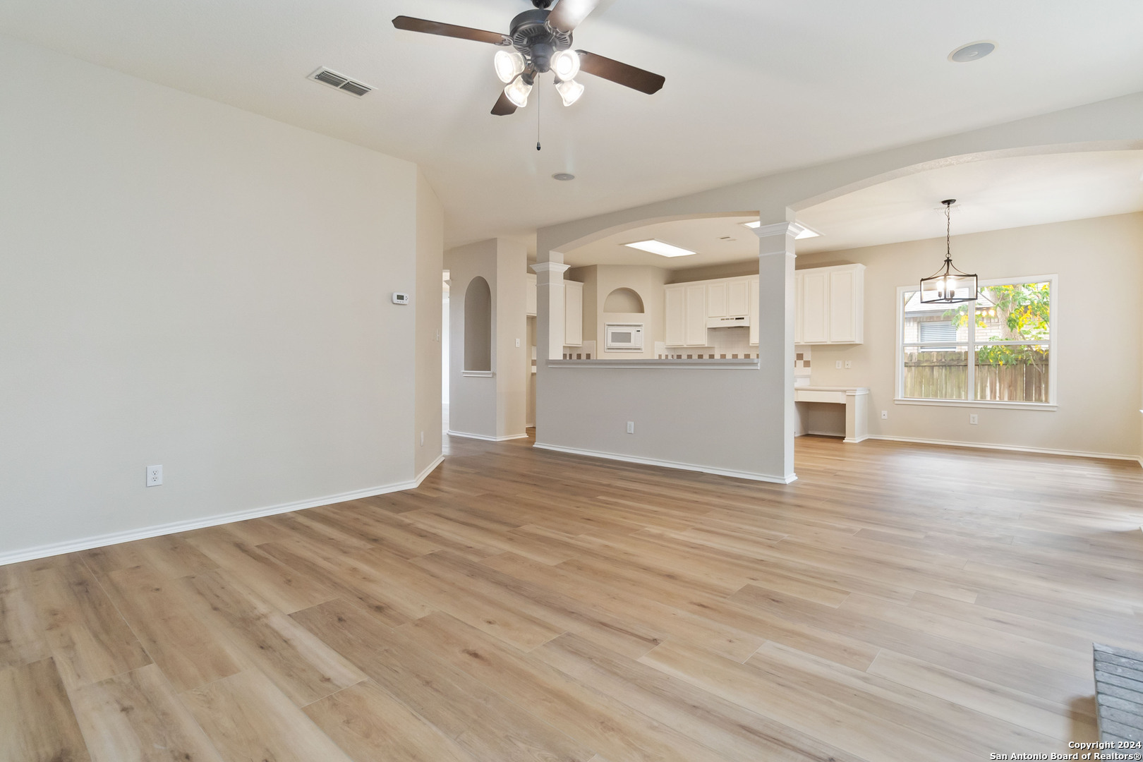 San Antonio, Texas 78247, United States, 3 Bedrooms Bedrooms, ,3 BathroomsBathrooms,Residential,Pending,46114