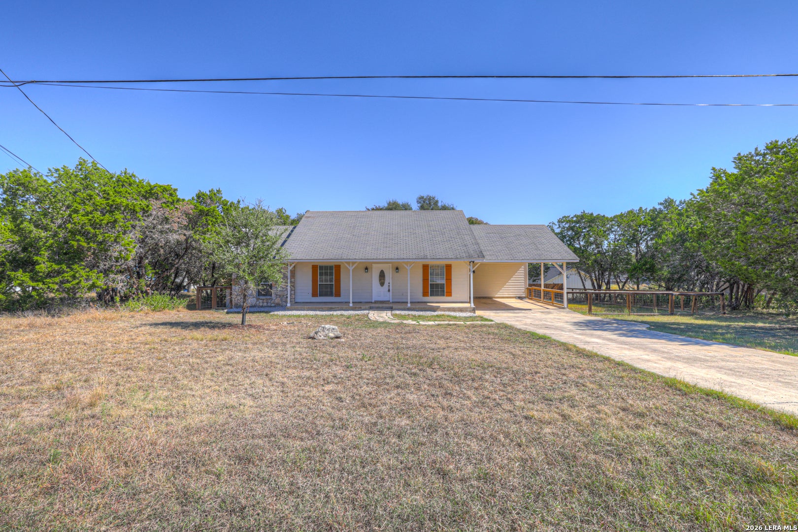 1140 BLUERIDGE DR
