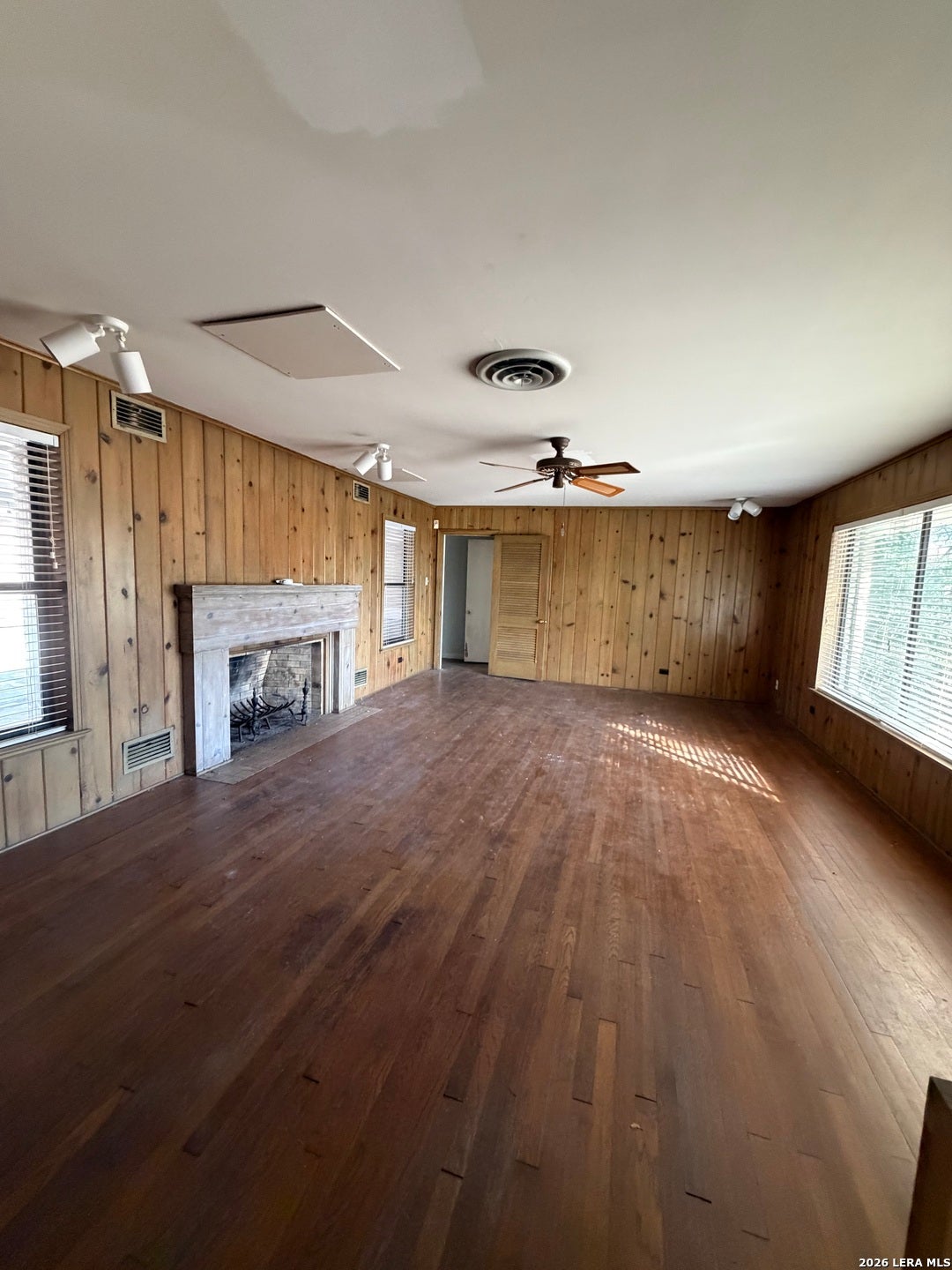 345 BURR RD
