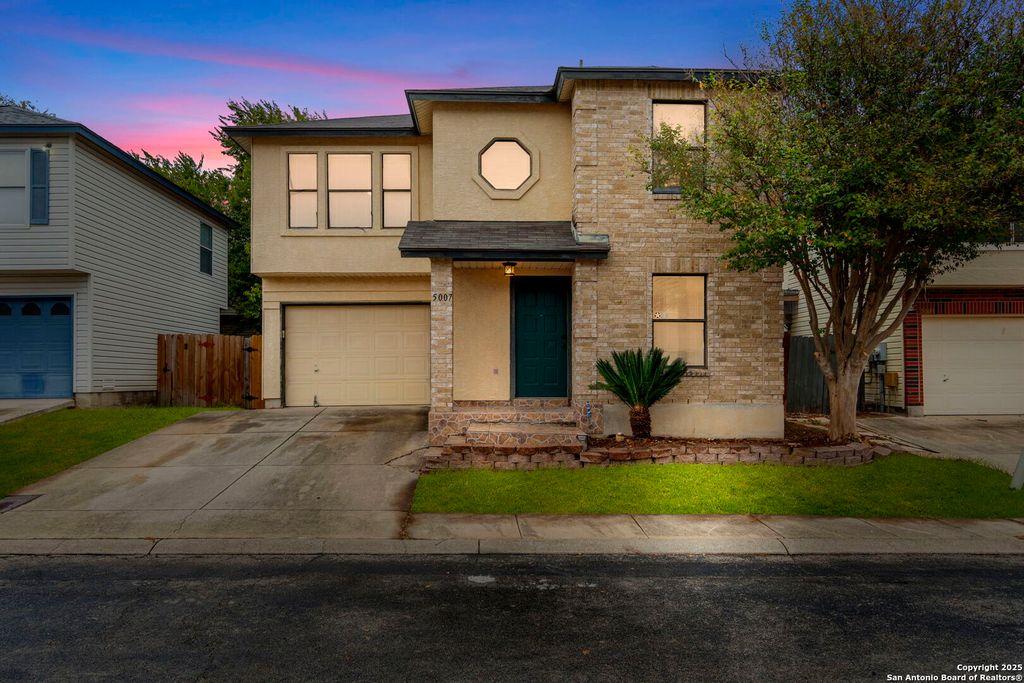 Photo of 5007 Kenton Trace, San Antonio, TX 78240 (MLS # 1924994)
