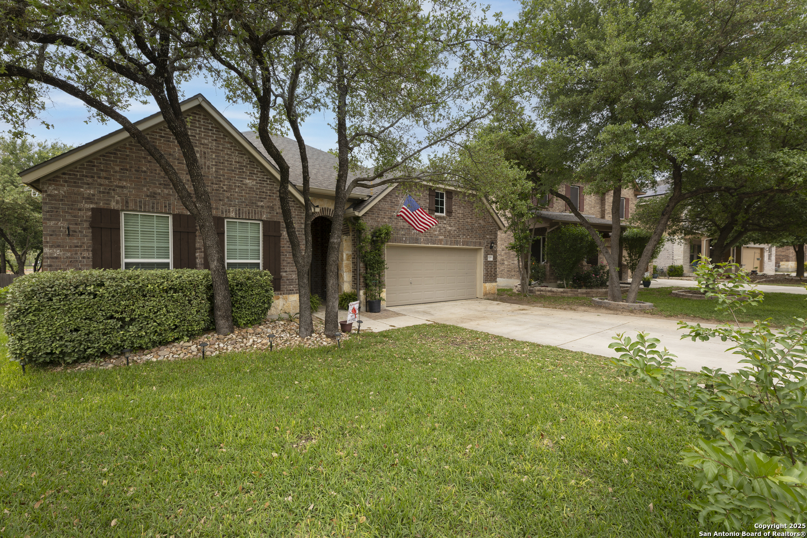 10811 Newcroft