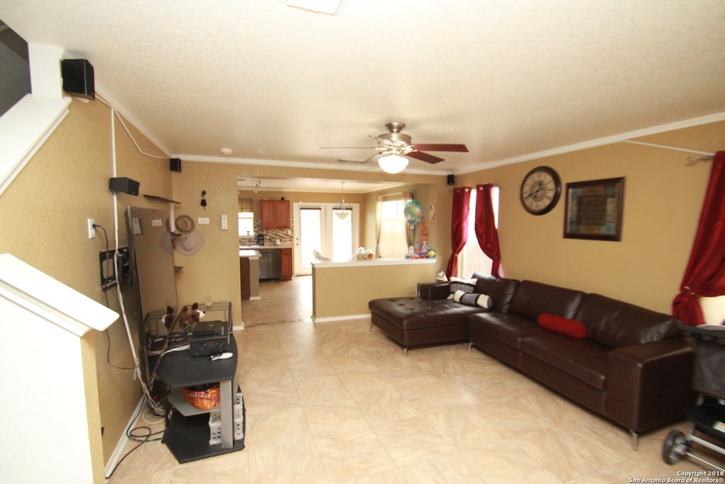 Photo of 302 AGENCY OAKS, San Antonio, TX 78249 (MLS # 1959232)