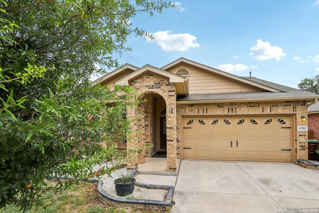Photo of 6702 Bowie, San Antonio, TX 78253 (MLS # 1923868)