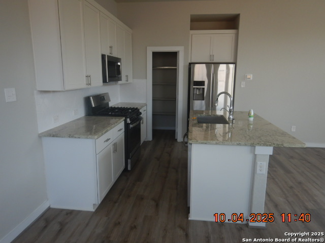 14807 Maverick Avenue