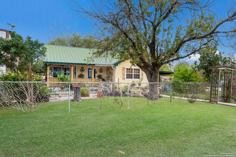 A home in Jourdanton