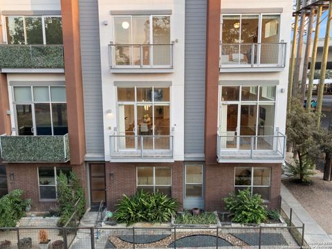 1126 E quincy San Antonio TX 78212