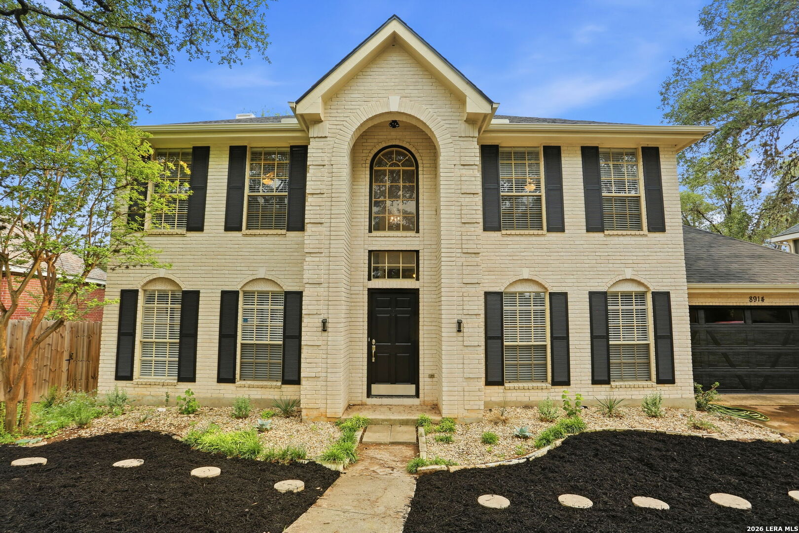 8914 SHADY HLS