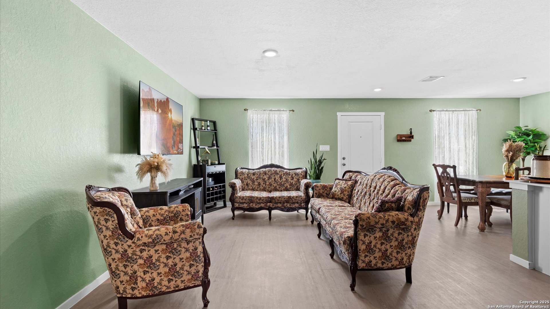 3644 moon hill