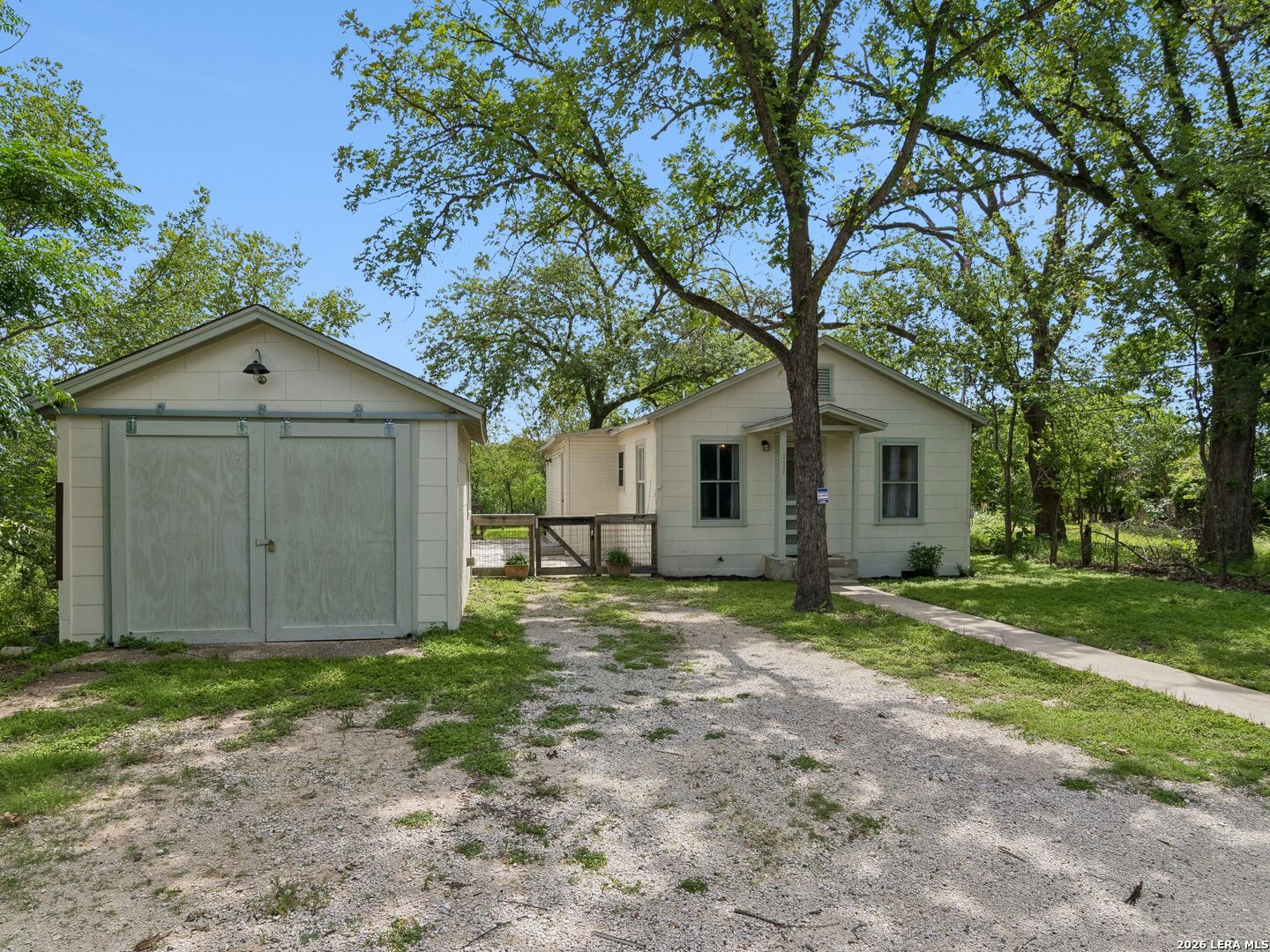 111 Brackenridge
