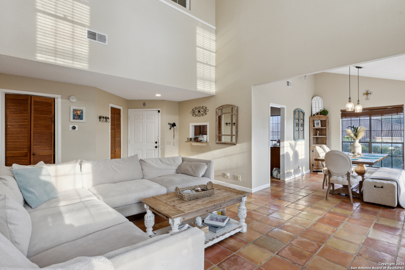 2255 Thousand Oaks 101