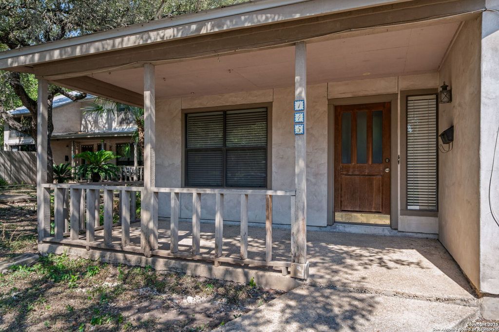 Photo of 145 E Summit Ave, San Antonio, TX 78212 (MLS # 1916274)