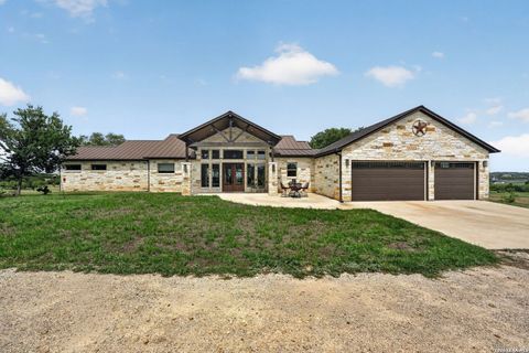 113 Jayhawk Ct Burnet TX 78611