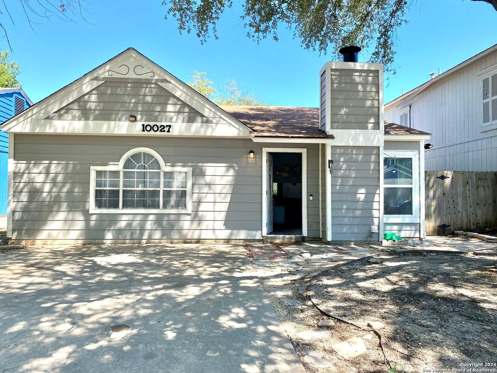 Photo of 10027 BIRCH FIELD DR, San Antonio, TX 78245 (MLS # 1933707)