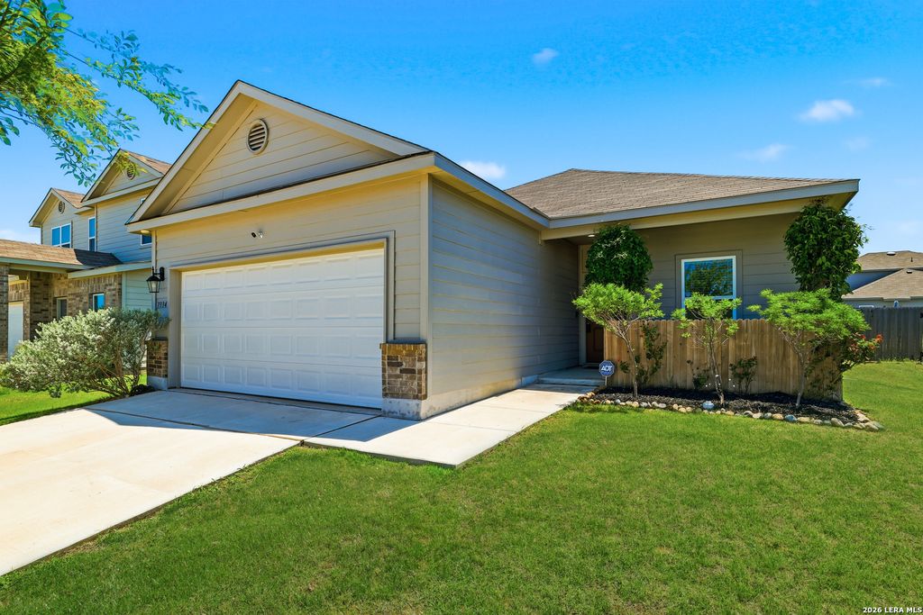 Photo of 7334 Capricorn Way, Converse, TX 78109 (MLS # 1964113)