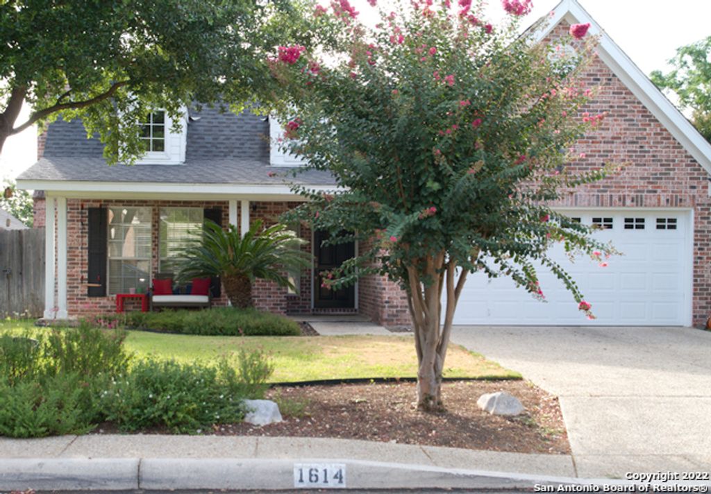 Photo of 1614 hawks tree, San Antonio, TX 78248 (MLS # 1938081)