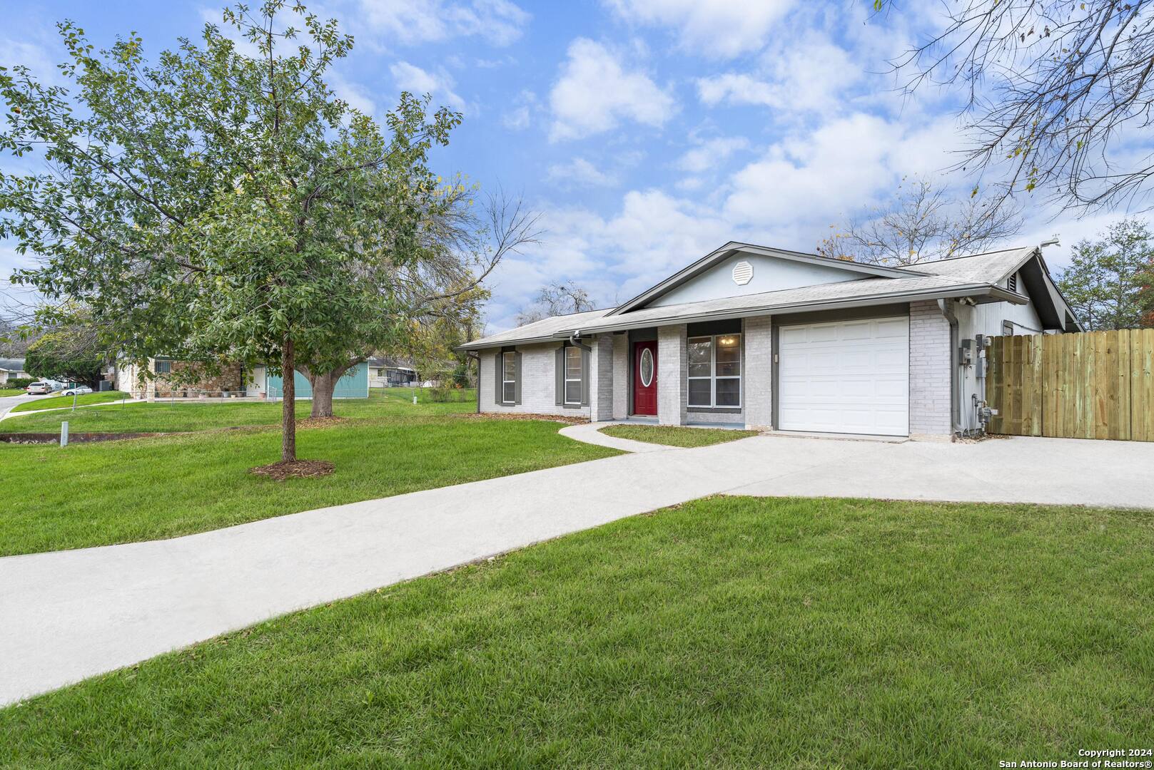 View Live Oak, TX 78233 house