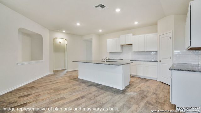 640 Sumpter Banks