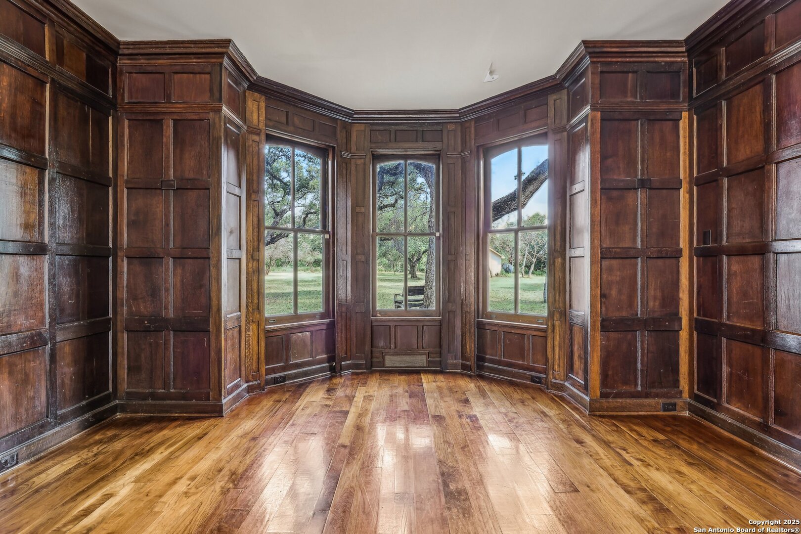 7735 Mocking Bird Lane