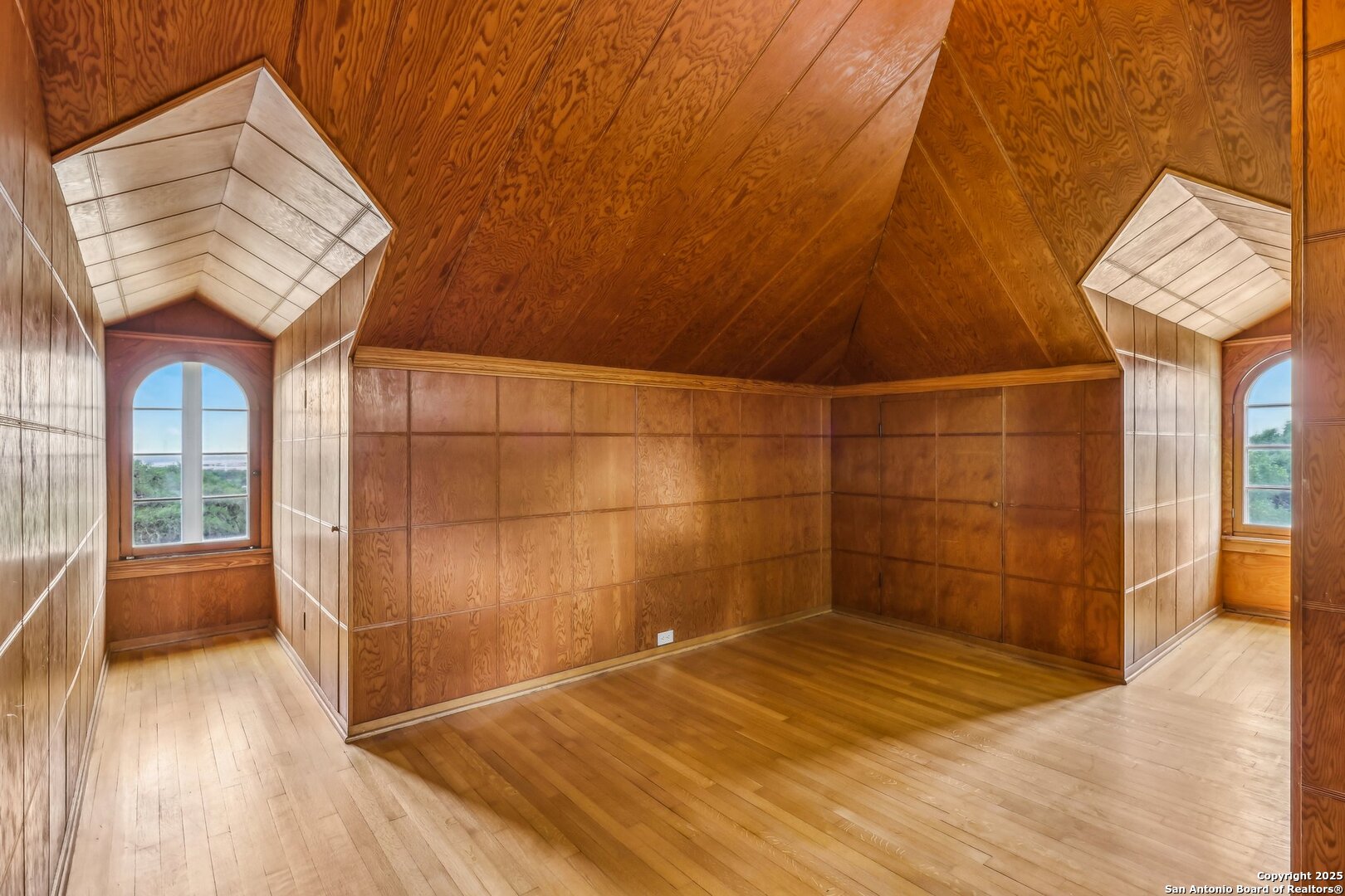 7735 Mocking Bird Lane