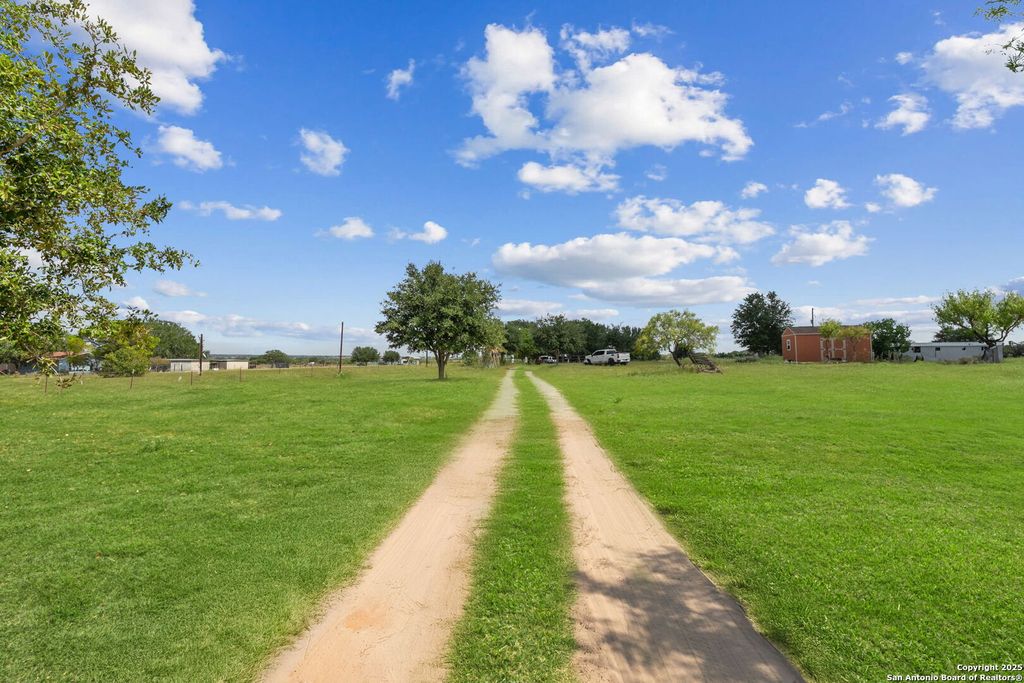 Photo of 2789 County Road 120, Floresville, TX 78114 (MLS # 1909333)