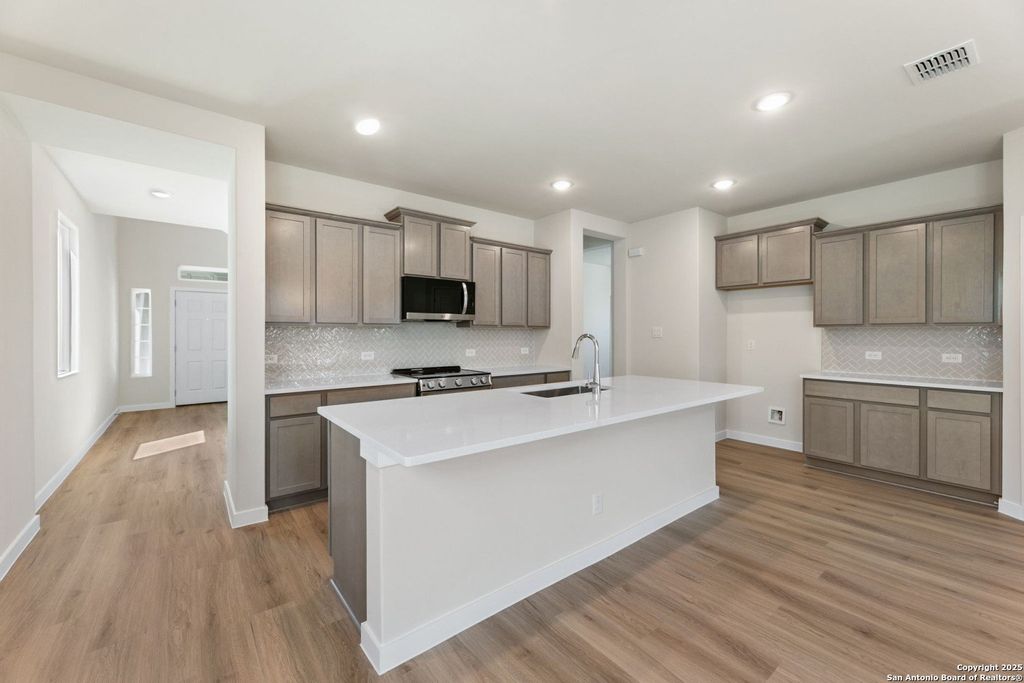 Photo of 773 Whitman, New Braunfels, TX 78130 (MLS # 1939903)