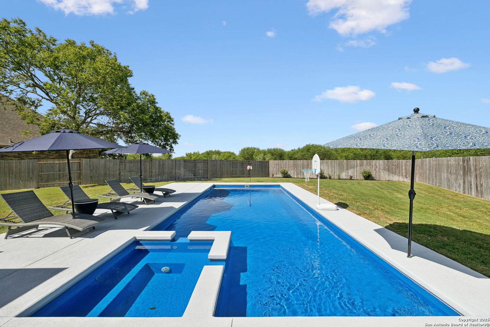 405 Corwin Springs