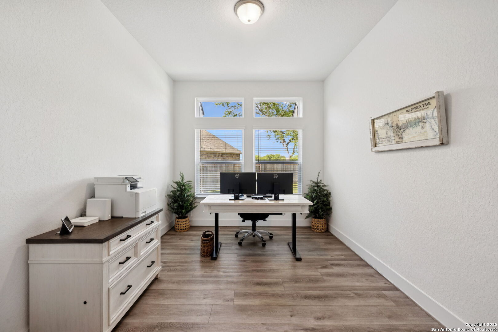 405 Corwin Springs