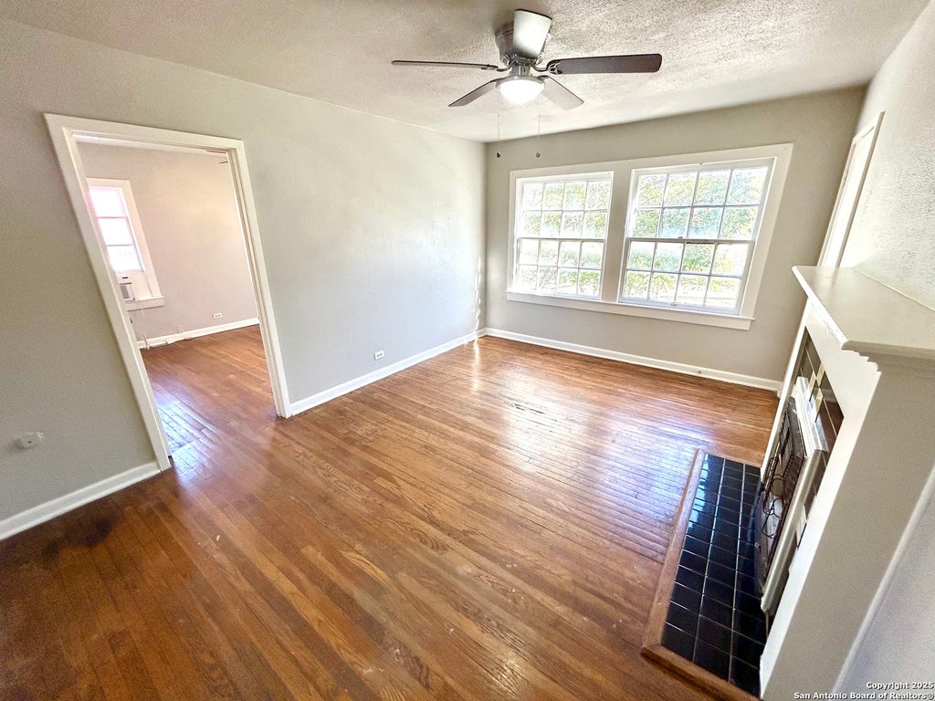 Photo of 425 Maverick Street 5 #5, San Antonio, TX 78212 (MLS # 2020354)