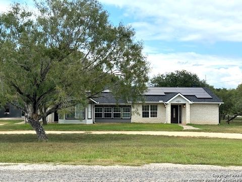 A home in Floresville