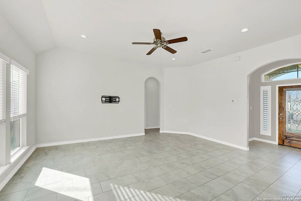 Photo of 113 Ridgecrest, Floresville, TX 78114 (MLS # 1898152)