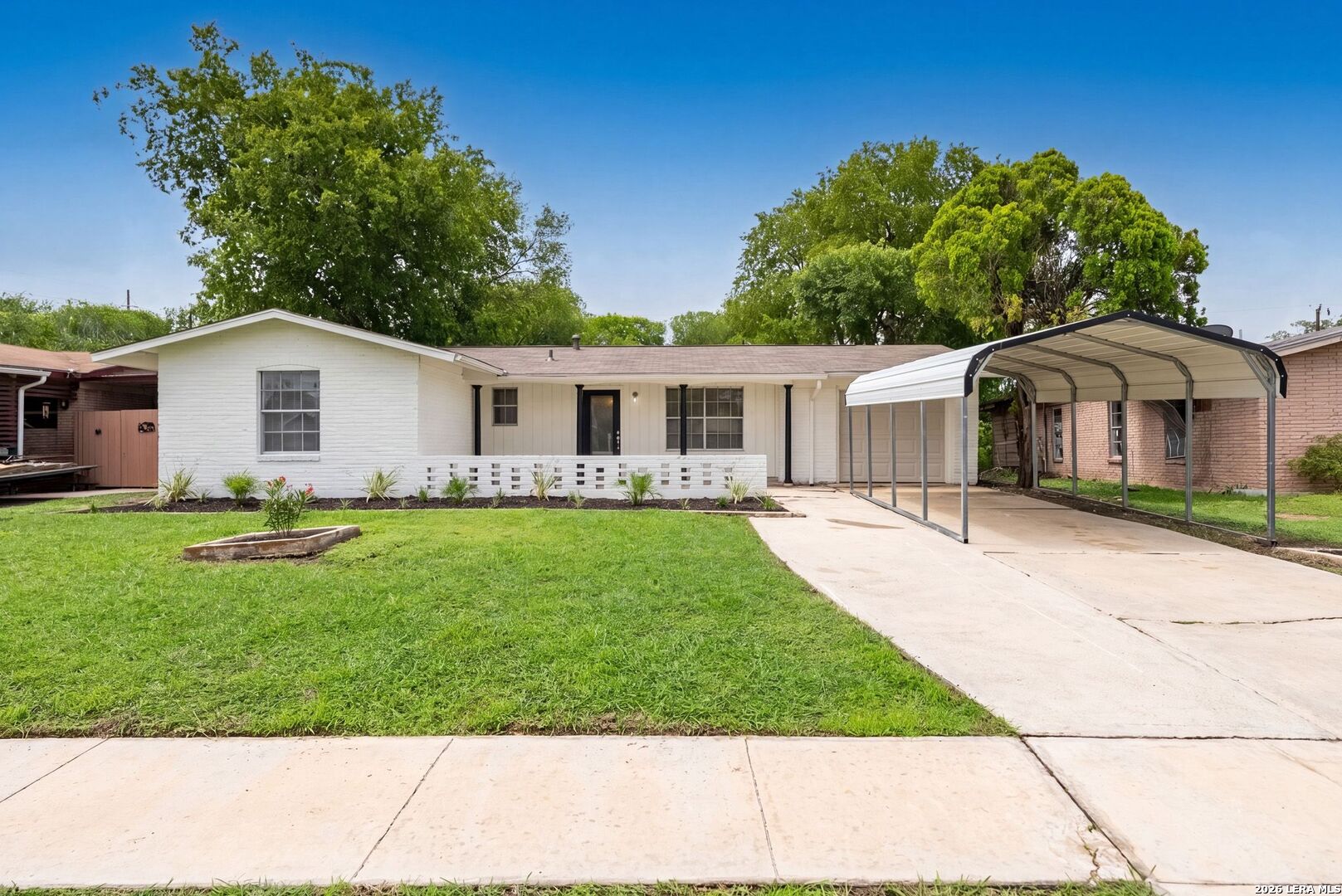 Photo 1 of 38 — 7830 Bronco Ln, San Antonio, TX 78227
