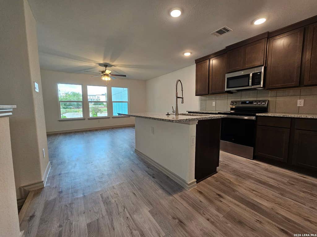 Photo of 310 W EVERGREEN ST 121 #121, San Antonio, TX 78212 (MLS # 2007092)