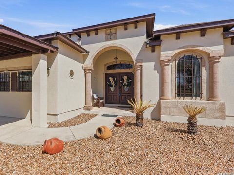 Search 603 Sunshine Meadow Adkins TX 78101