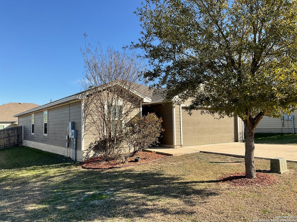 Photo of 1422 Dove Bend, San Antonio, TX 78245 (MLS # 2013727)