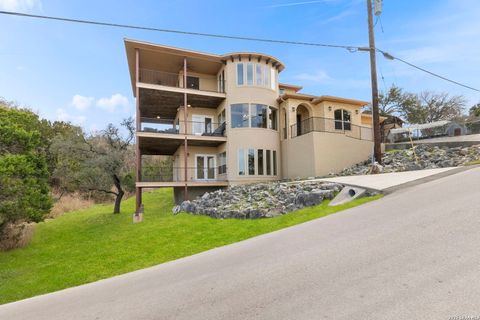 502 Cindy Dr Canyon Lake TX 78133