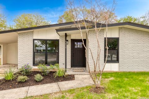 9810 Eveningway San Antonio TX 78233