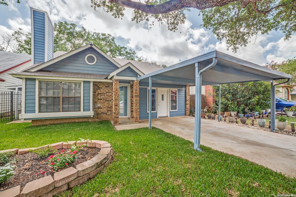Photo of 2922 Ash Field Dr, San Antonio, TX 78245 (MLS # 1965315)
