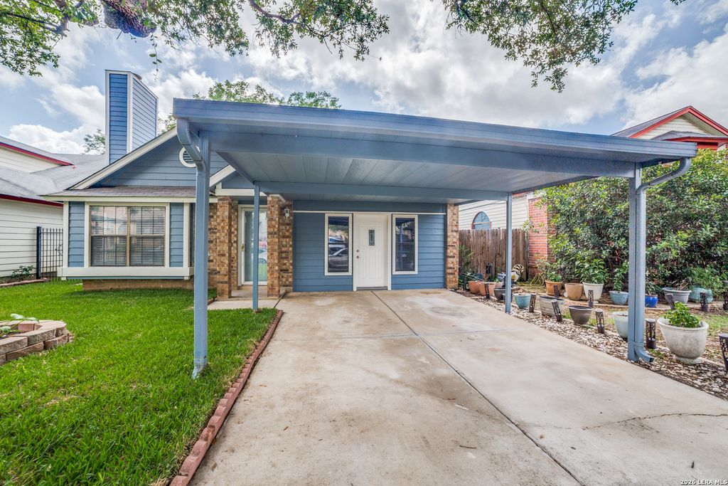 Photo of 2922 Ash Field Dr, San Antonio, TX 78245 (MLS # 1965315)