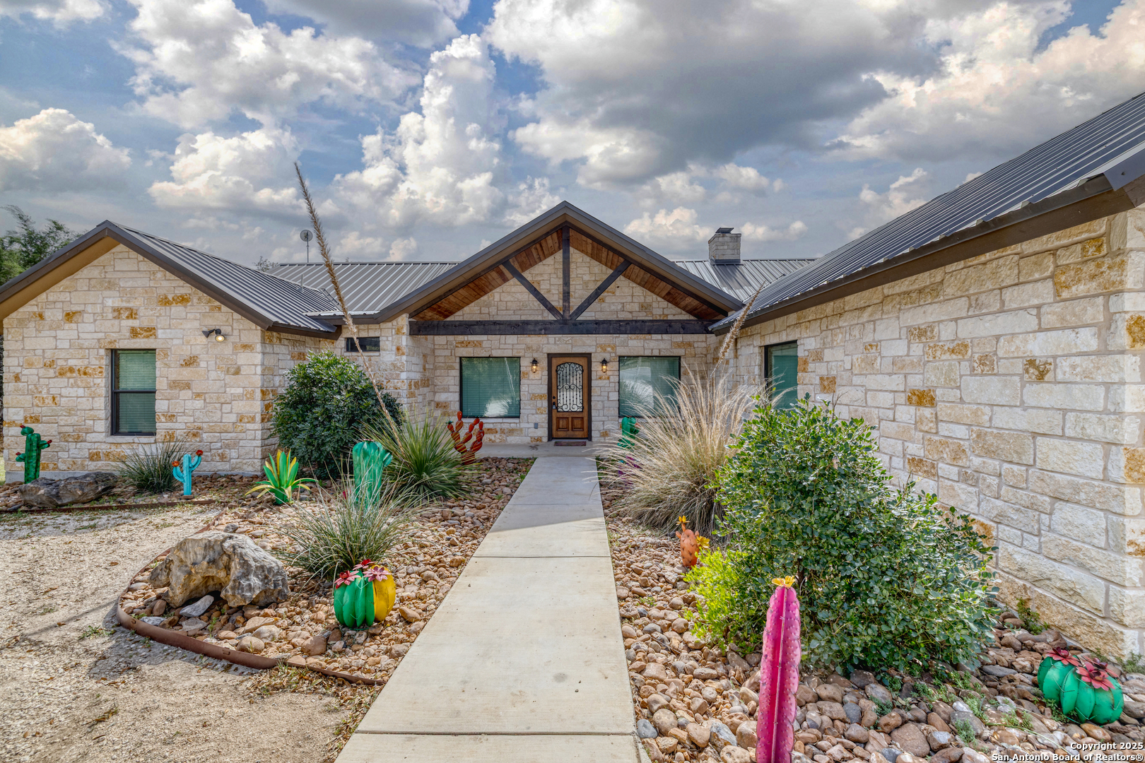 274 Mountain Laurel Ln