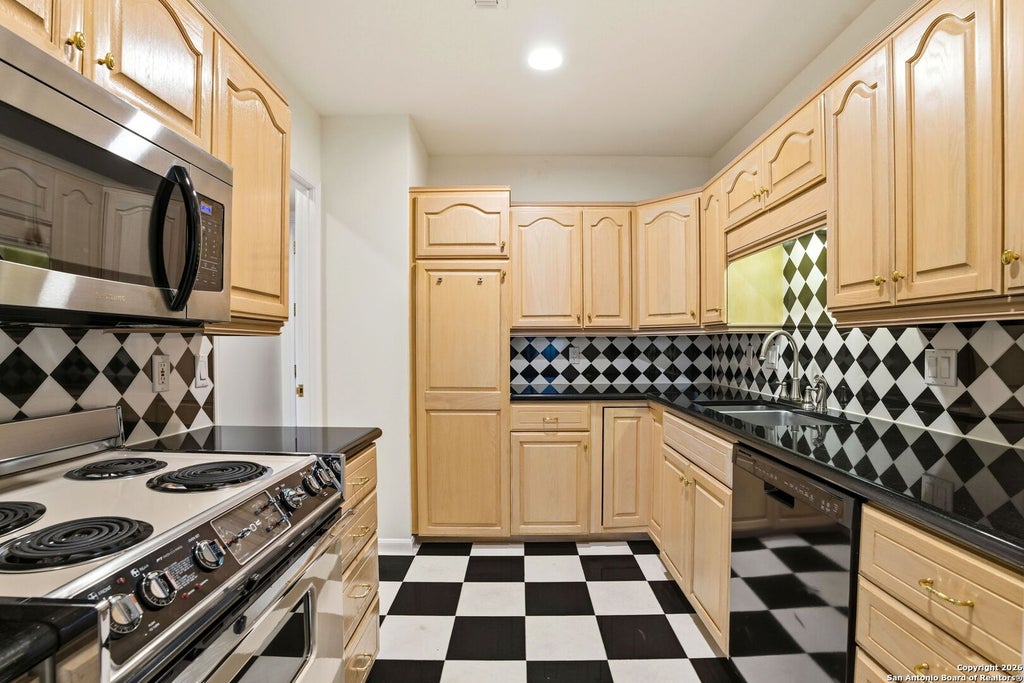 Photo of 1 TOWERS PARK LN 1512 #1512, San Antonio, TX 78209 (MLS # 1870532)