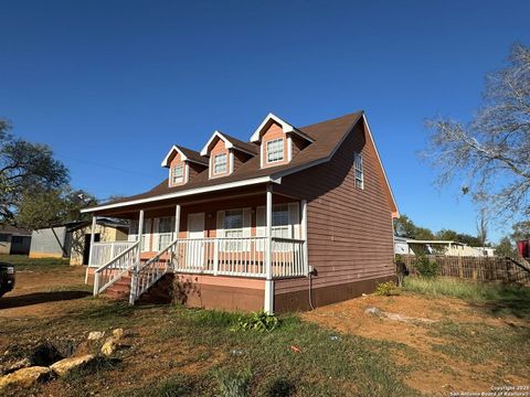 A home in Jourdanton