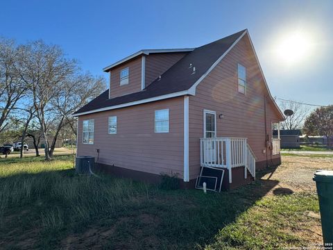 A home in Jourdanton